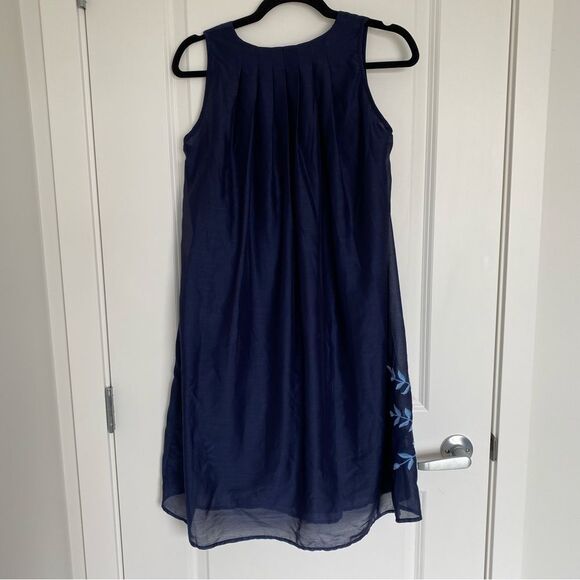 LIÈBO | sleeveless dress with embroidered detail - Picture 7 of 10